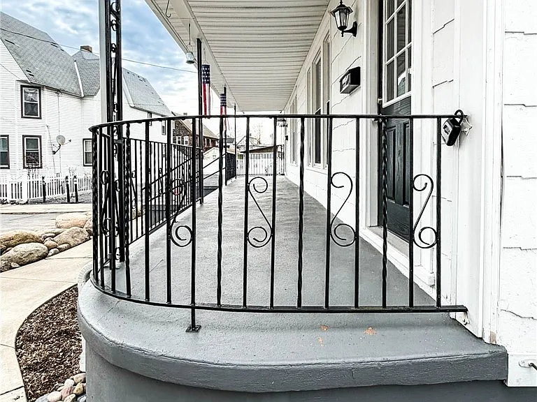 1017 White Pl — Photo 29