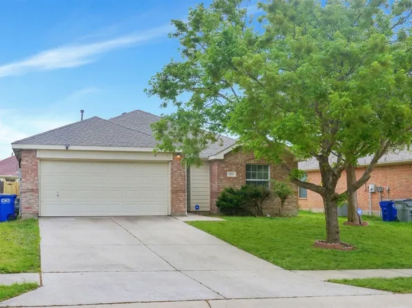 1010 Halifax Ln, Forney, TX 75126