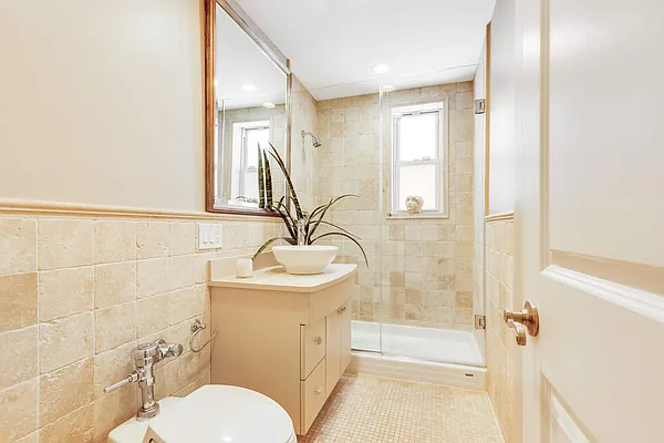 Sold by Compass | media 5