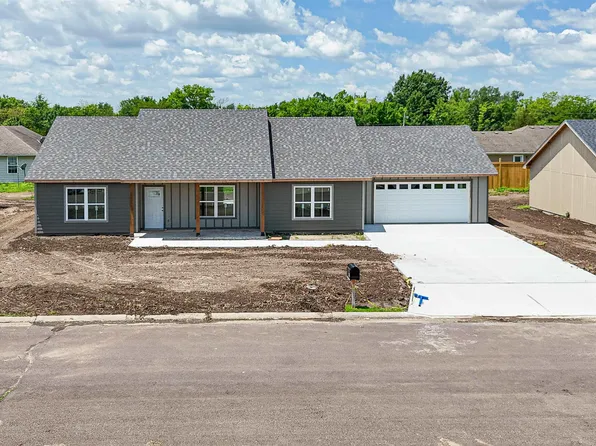 708 Ivy Ln, Sedalia, MO 65301