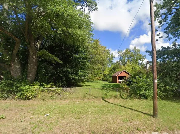 Mineral Ave, Benton Harbor, MI 49022