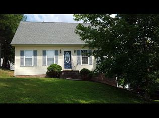 120 Wilson Ln, Cedar Bluff, VA 24609