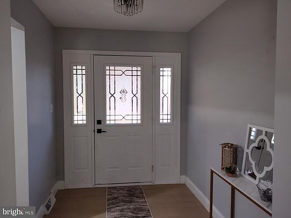 5th image of 64 Fern Rd