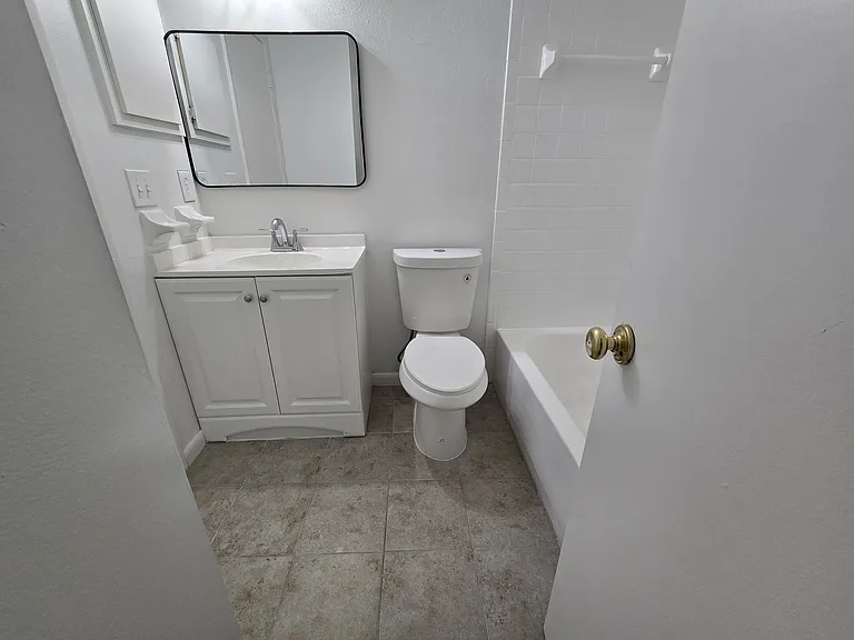 6780 121st St #8 — Photo 9