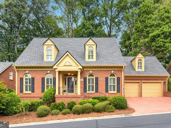 17 Downshire Cir, Decatur, GA 30033