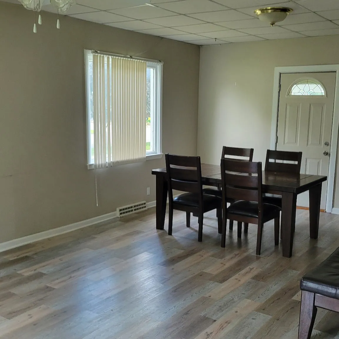 3 bed, 1.5 bath, 1496 sqft, $1,200 — Photo 4