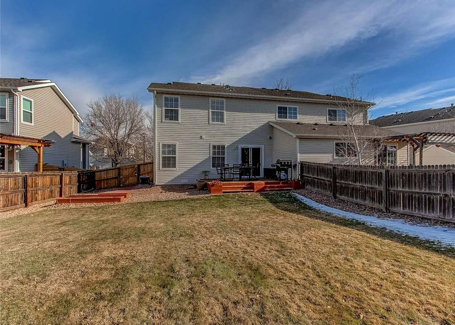 Outstanding 3 bed townhome for rent. Pet Friendly!! — Photo 3