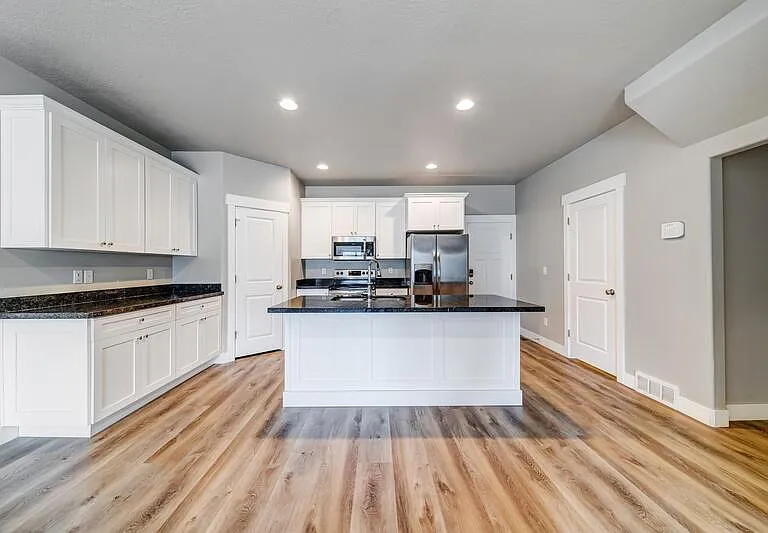4431 W Glendon Dr — Photo 6