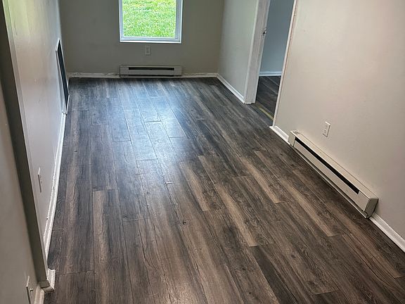 3rd image of 246 Dodge Ave
