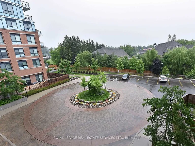 11611 Yonge St #306 — Photo 28