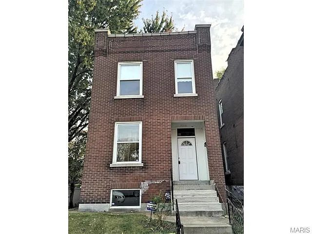 2018 Withnell Ave photo 1