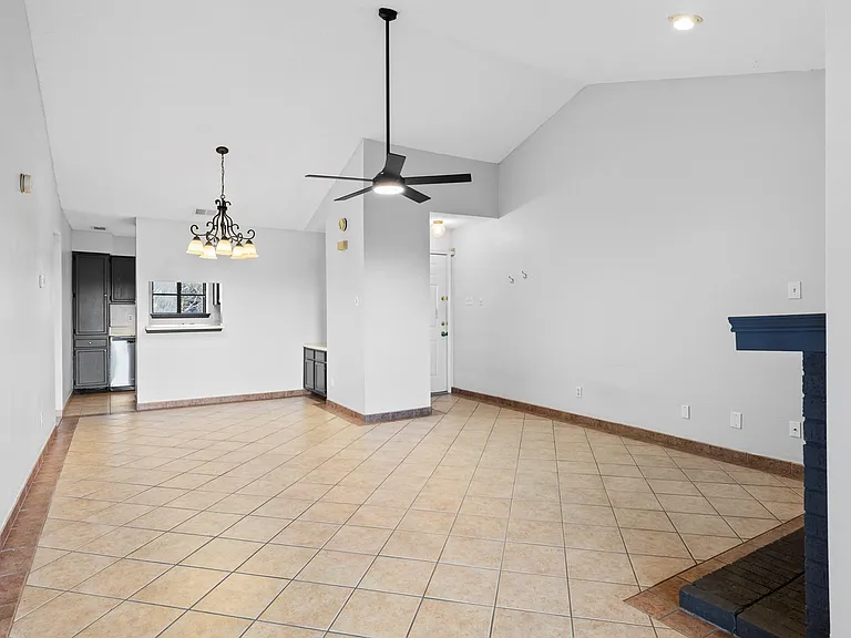 4212 Medical Dr #306 — Photo 3