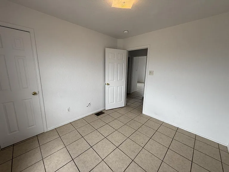 1210 Industrial Blvd #D — Photo 12