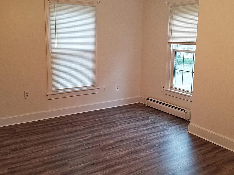 409 W Lincoln Ave — Photo 23