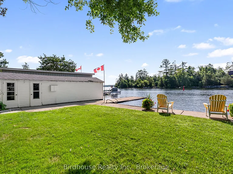 99 Riverside Dr — Photo 3