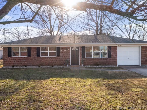 2365 Greentree Drive N, Clarksville, IN 47129