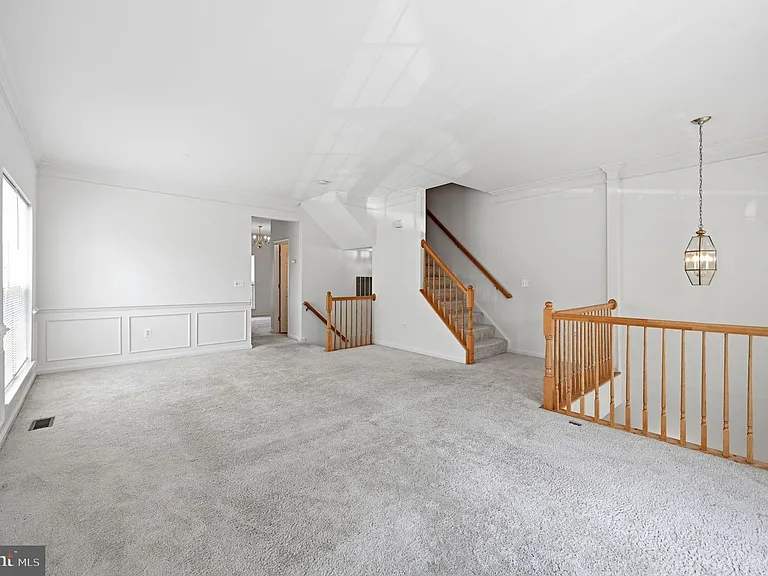 110 Chesterbrook Ct — Photo 8