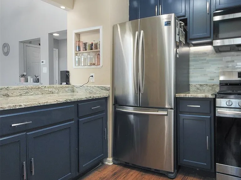 18 Lexington Hl #12 — Photo 22