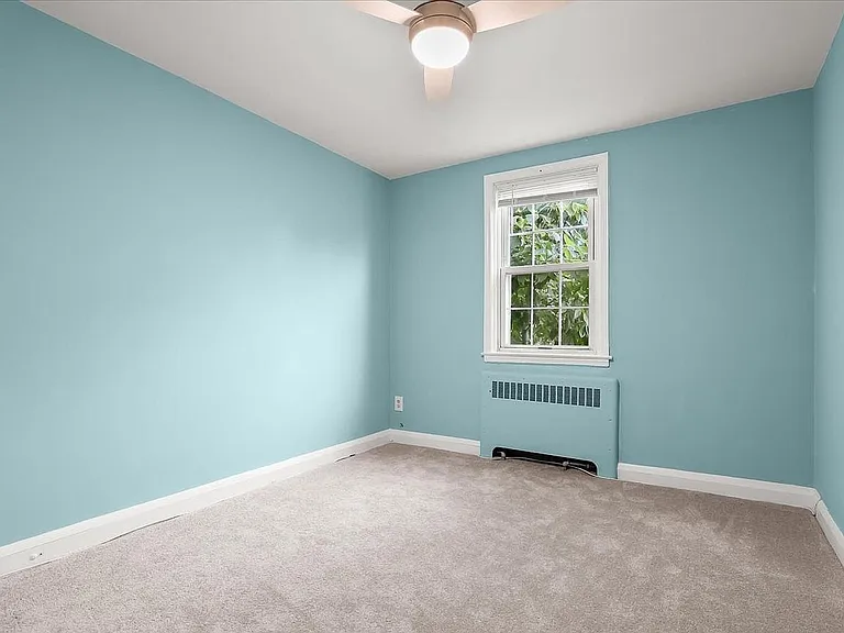 8 Enjay Ave — Photo 32