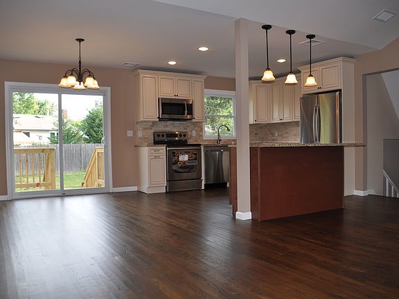 4th image of 55 Grover Ln