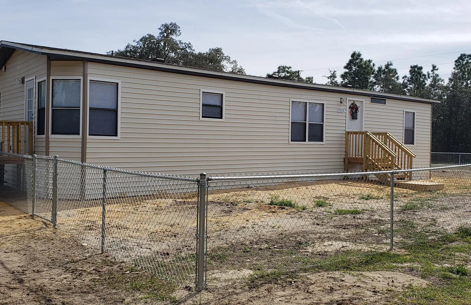 17010 Meridian Blvd — Photo 2