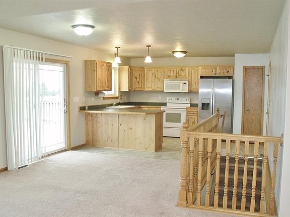4th image of 554 Deaver Dr