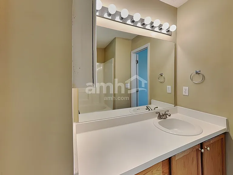 706 Bellmeade Bay Dr — Photo 12