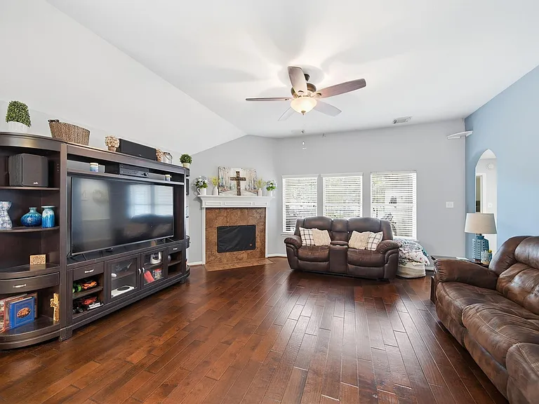 4910 Ivory Meadows Ln — Photo 12