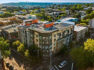 1420 E Pine Street #E203, Seattle, WA, 98122