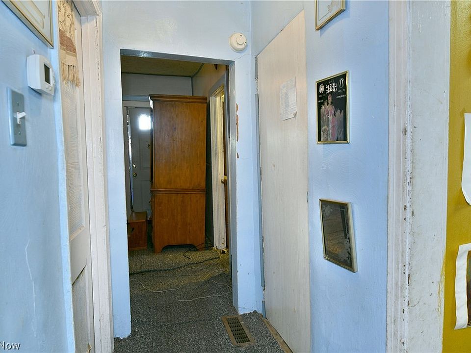 10th image of 216 Federal St NE