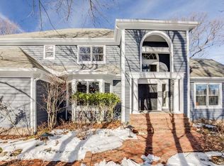 32 Gnarled Hollow Rd, East Setauket, NY 11733