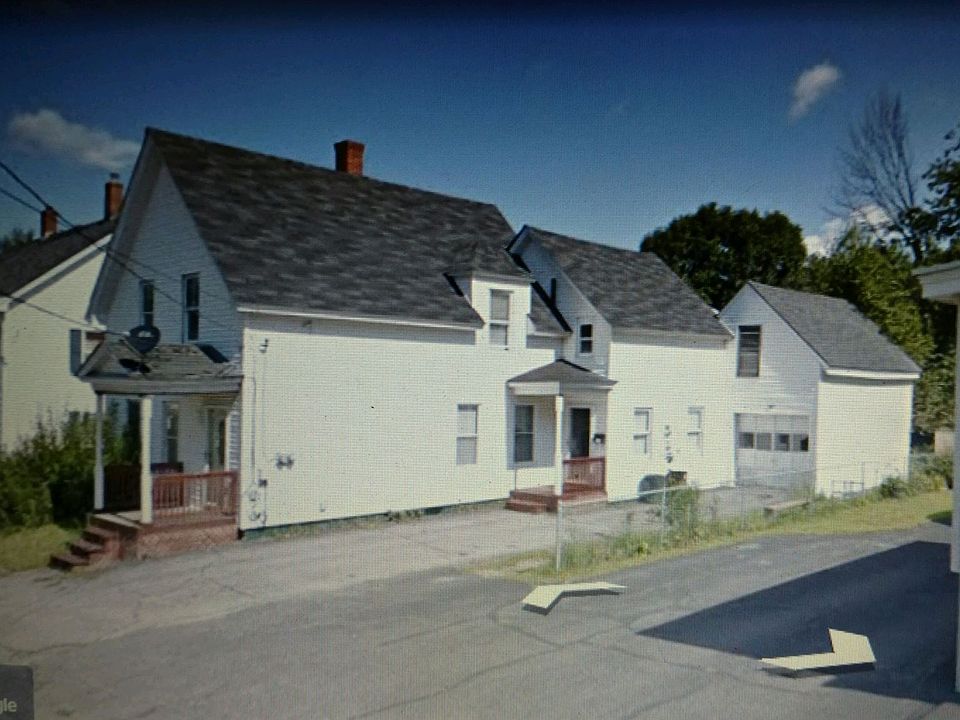 2nd image of 52 Winter St