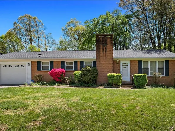 801 Inland Dr, Kernersville, NC 27284