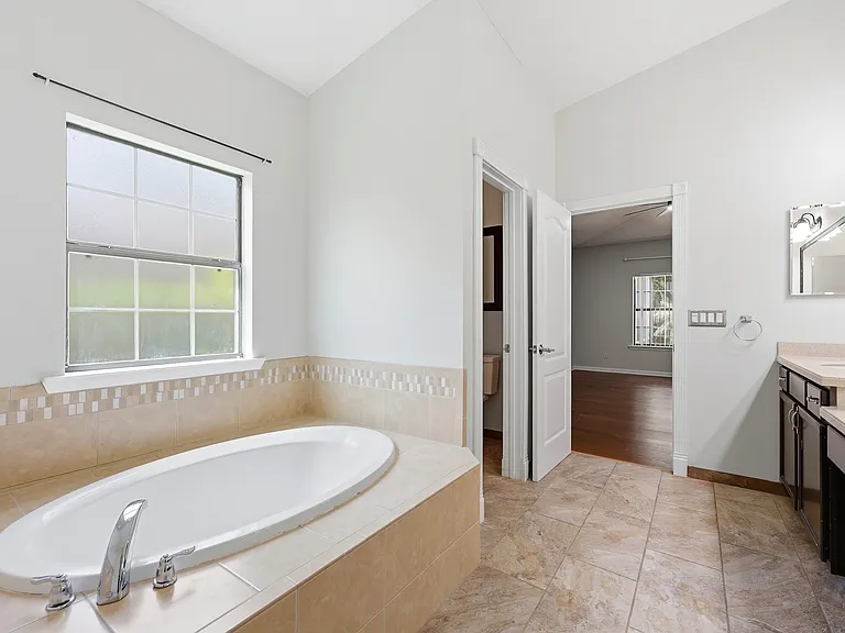 4830 Boat Landing Dr — Photo 33