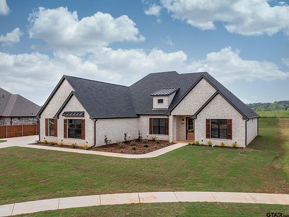 3rd image of 233 Serenity Dr