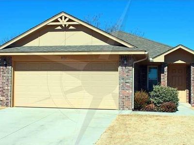 901 Denmark St, Yukon, OK, 73099