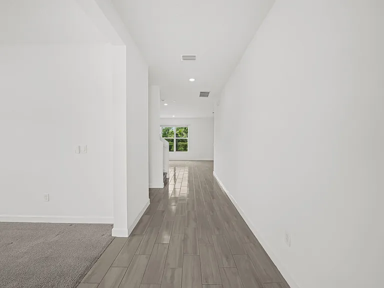 640 Veridian Cir NW — Photo 16