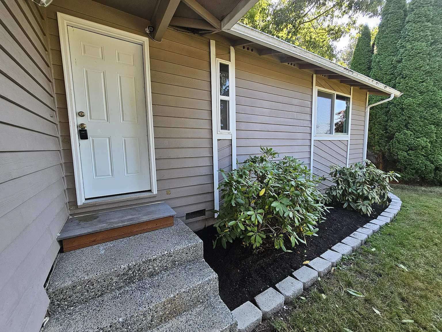 4 bed, 1828 sqft, $3,500 — Photo 3