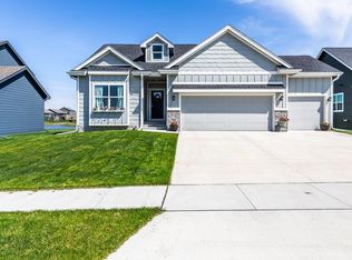 2210 NW 40th St, Ankeny, IA 50023
