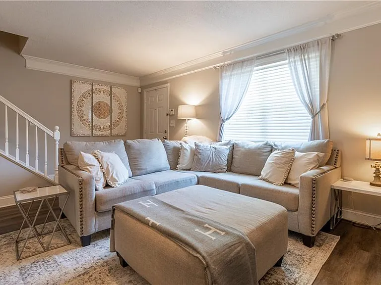 6900 Roswell Rd #N13 — Photo 8