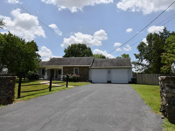 1217 Wood Rd, Lynchburg, VA 24502