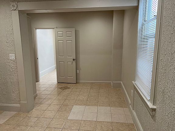 Living room to Bedroom