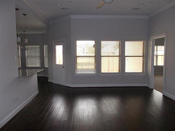 5th image of 7915 Woodward St