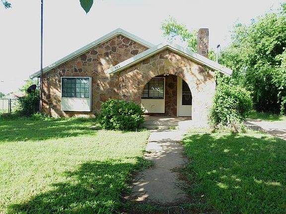 3rd image of 102 McDonald Dr