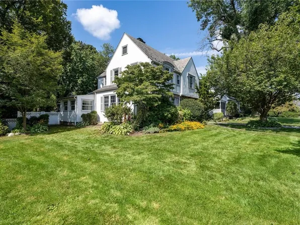 37 Browndale Place, Port Chester, NY 10573