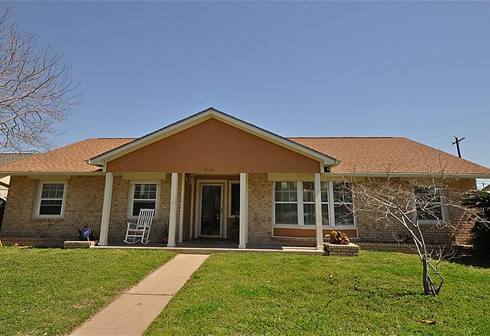 Ranch style home with spacious front porch. Beautiful waterfront homes just across the street. New r