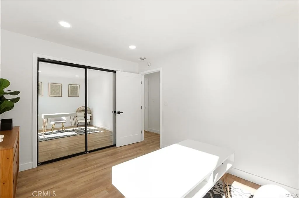 3 bed, 1197 sqft, $3,200 — Photo 4
