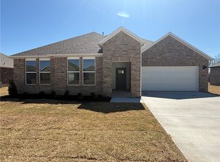 505 W Canada Dr, Farmington, AR 72730