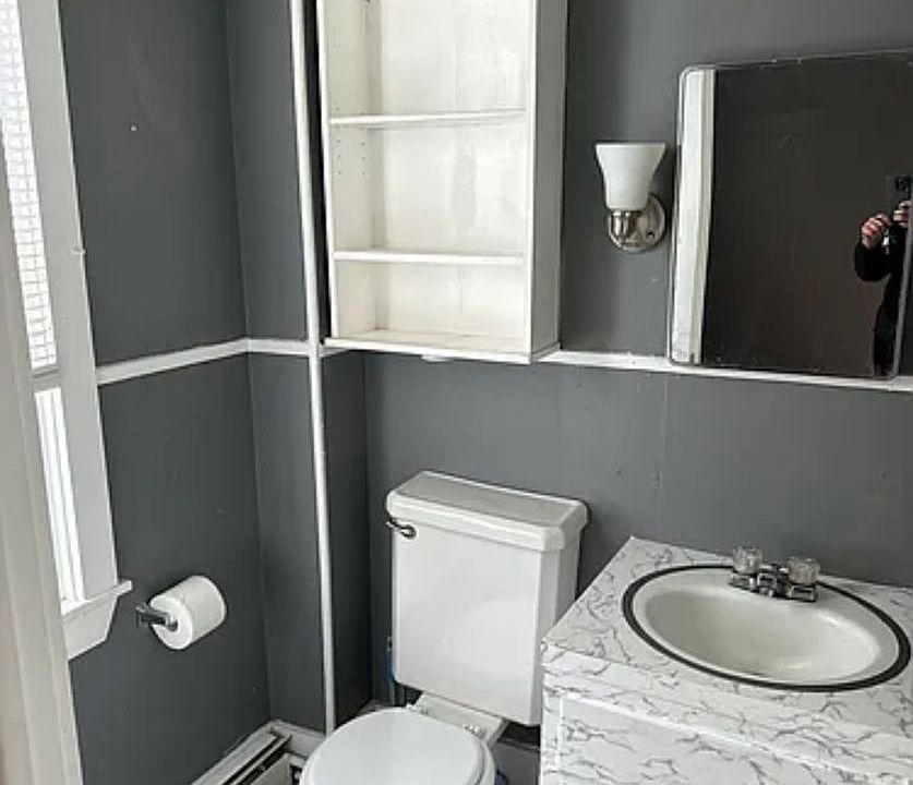 2nd image of 1344 Plainfield St #4