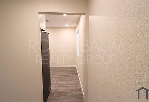 5th image of 505 E Huntington Dr APT 2